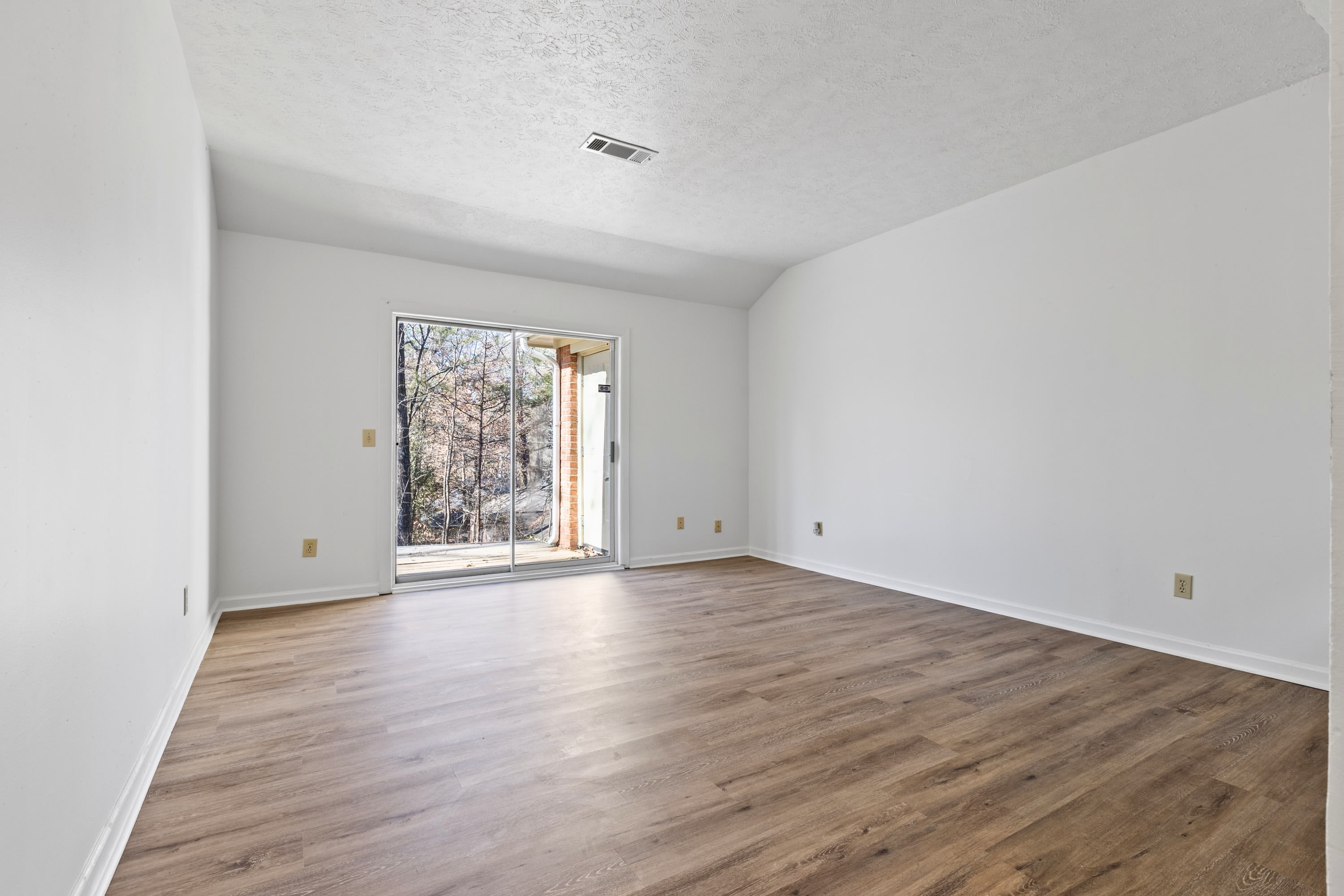 463 Reede Street – photo 3