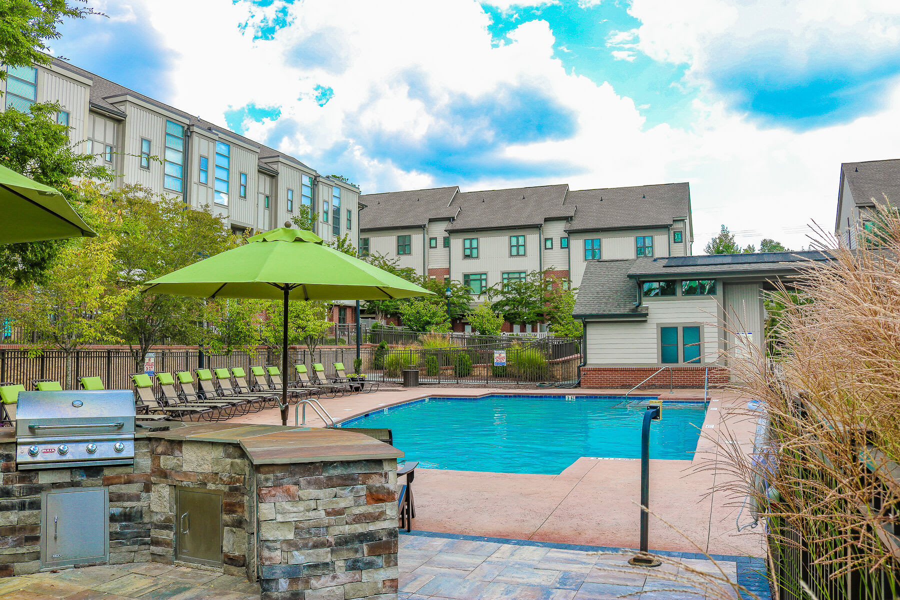 Chapel Hill North Apartments – photo 2