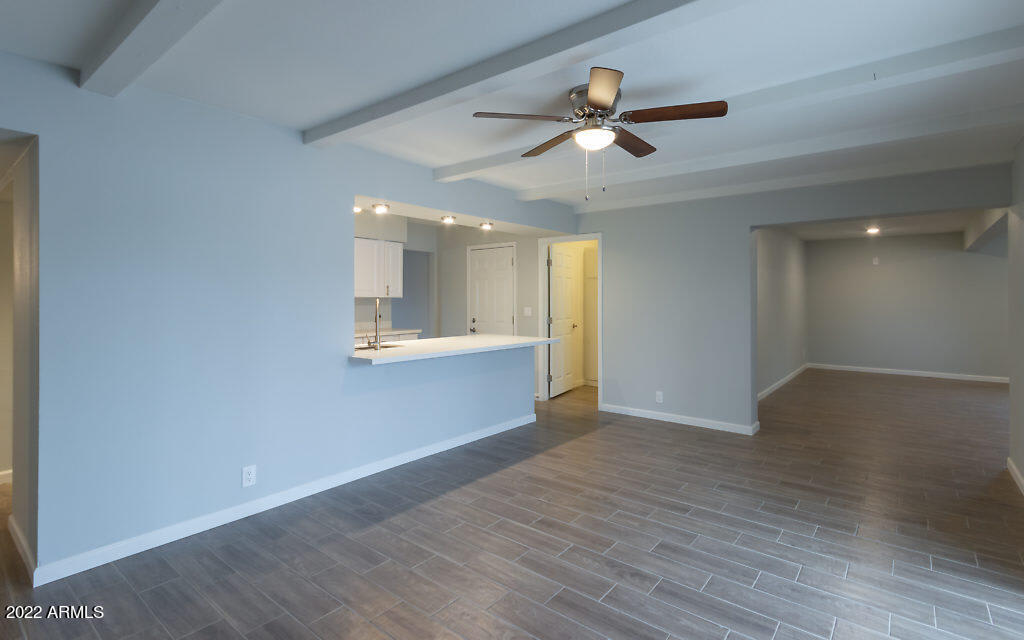 1654 North Queensbury – photo 5