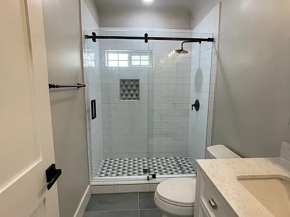 370 N Wilton Pl – photo 3