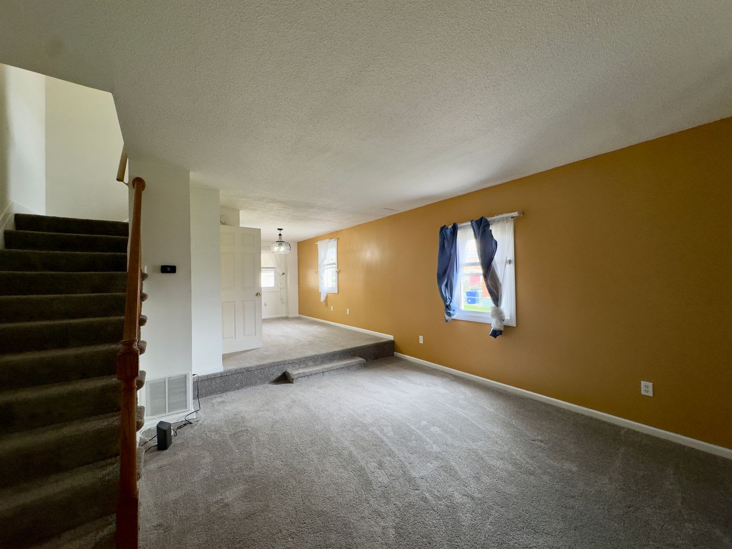 Charming 2 Bedroom/2 Bathroom Townhome in Dundalk, MD! – photo 2