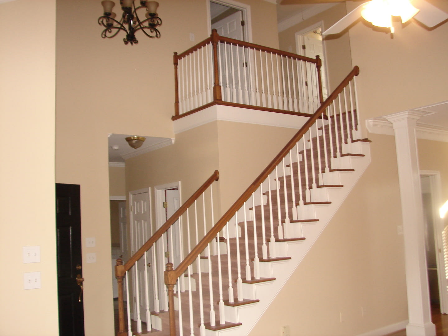 Gorgeous 3 Bedroom Home in Ashley Park! – photo 2