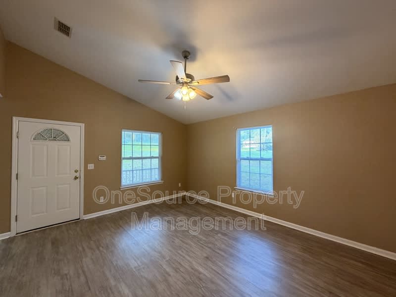 203 B W Roberts Street – photo 4