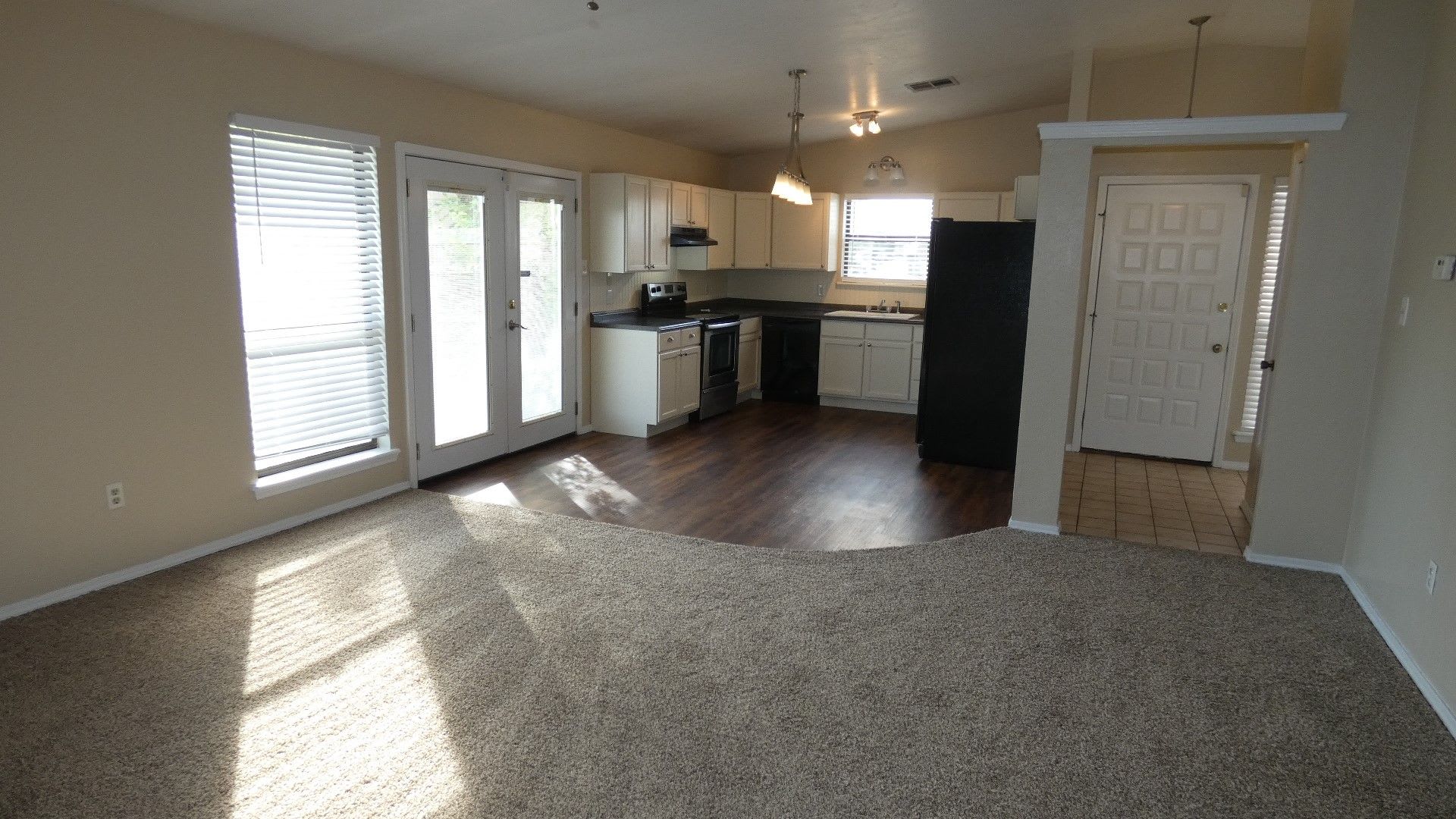 2512 SW 39th St. – photo 4