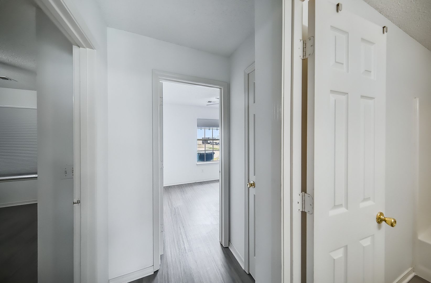 Updated 2-bedroom, 1-bathroom minutes from Bentonville Square – photo 5