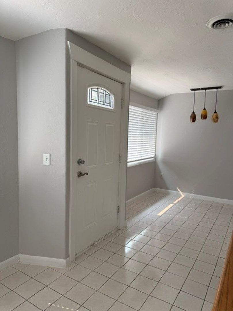 3 Bedroom West Salem House w/ Large Fenced Backyard – photo 5