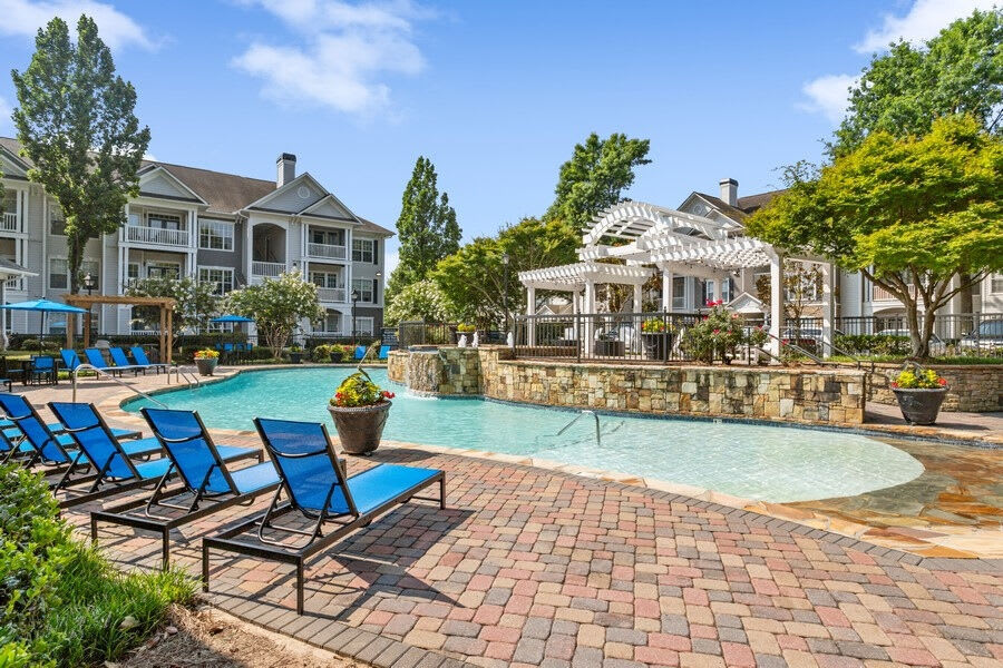 Five Oaks – photo 1