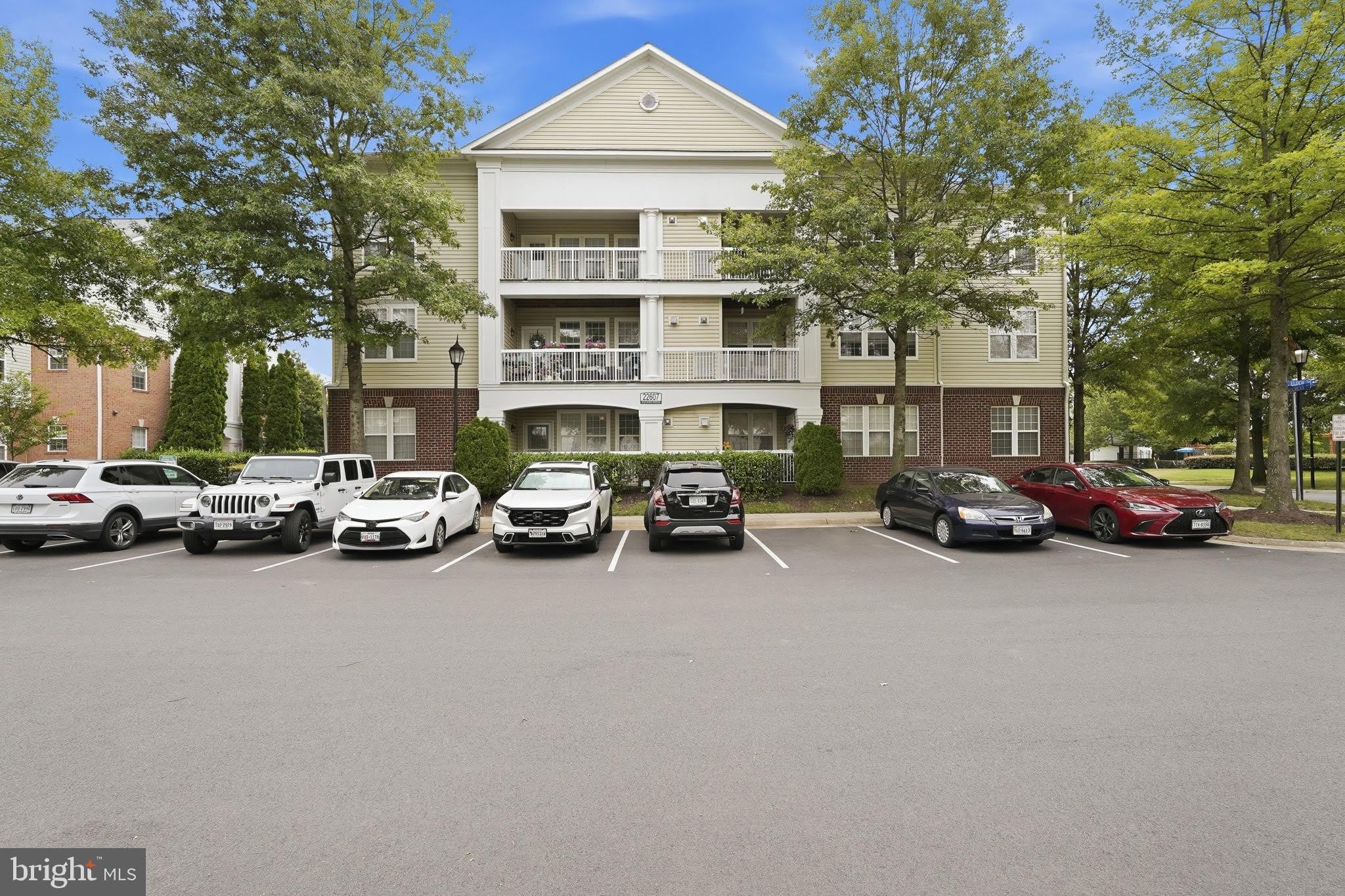 22607 BLUE ELDER Terrace – photo 1
