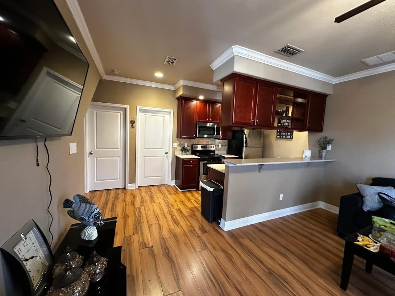 1920 Bloomington Avenue – photo 4