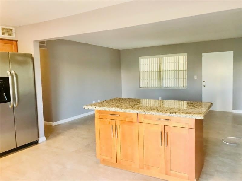 1449 N 14 – photo 3