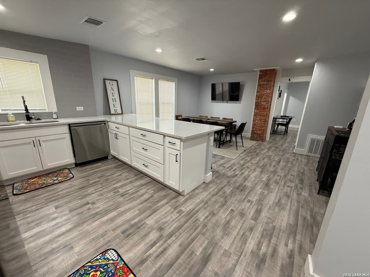 1607 N Pine Street – photo 5