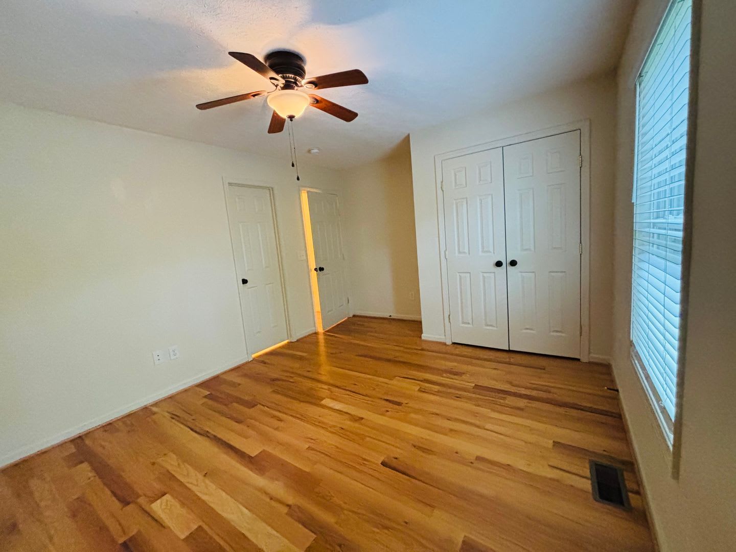 4 Bedroom, 4.5 Bath Duplex – photo 5