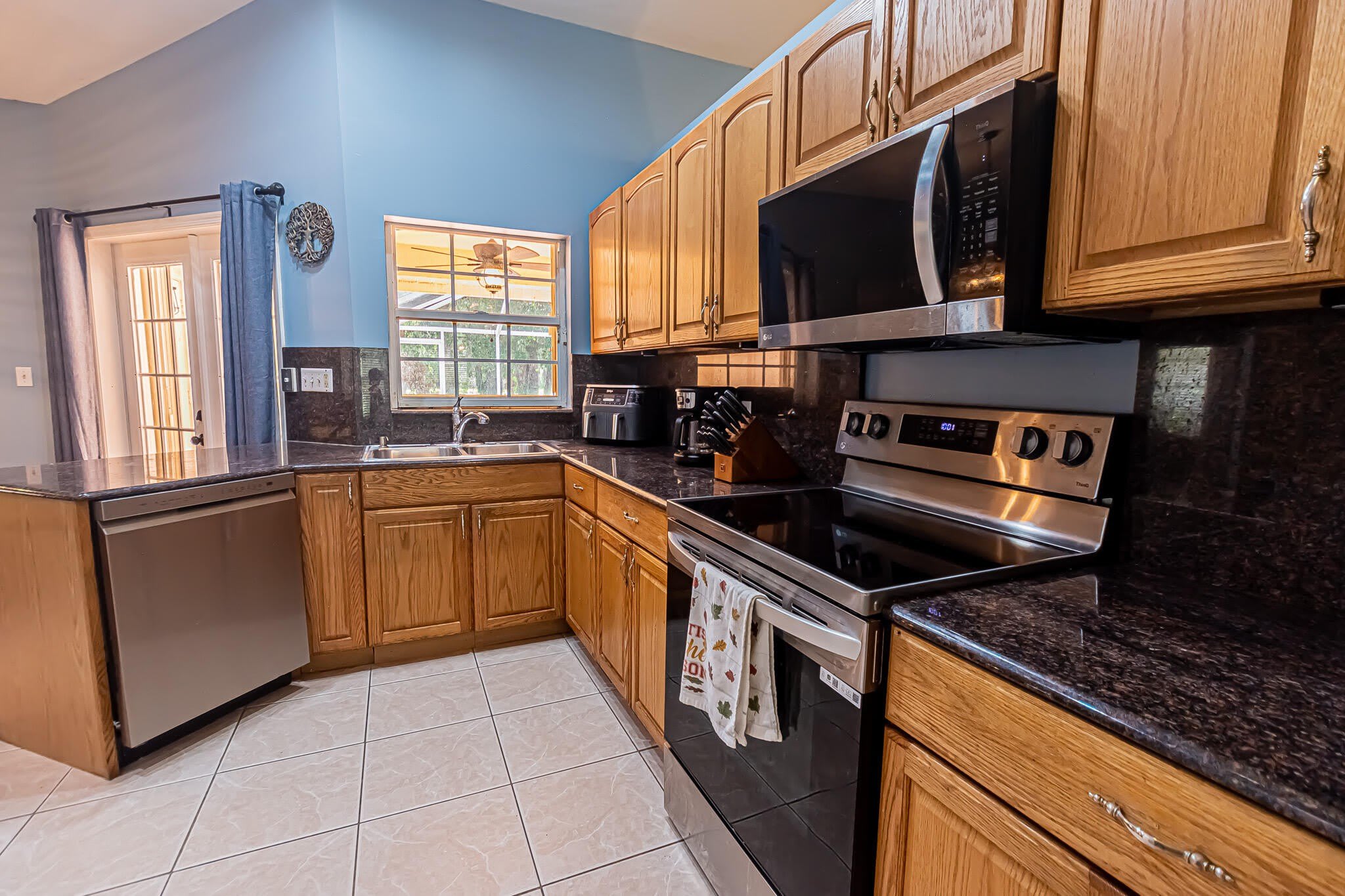 1193 SW LIVE OAK Cove – photo 5