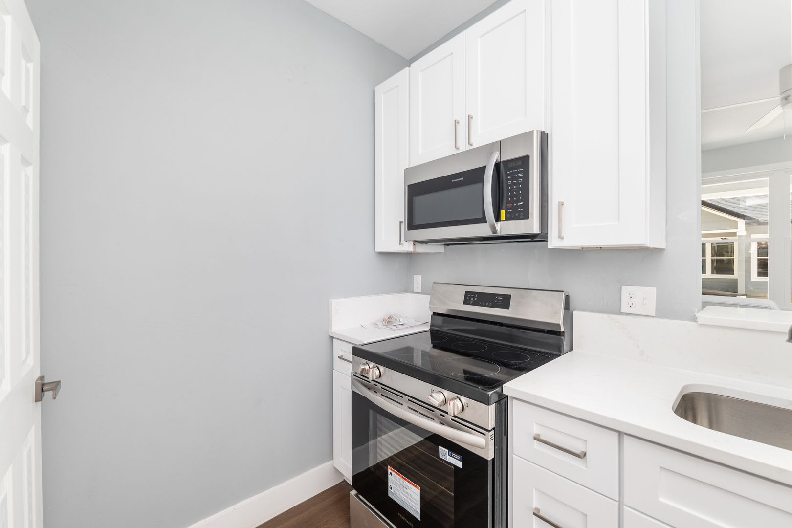 420 NW 3rd Ave Unit 1 – photo 5
