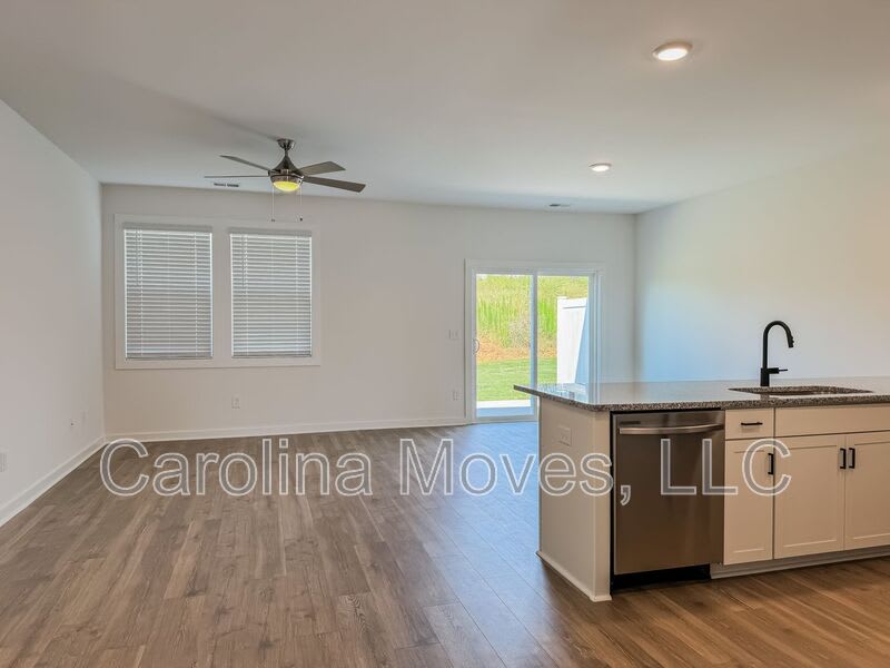 1431 Darrowby Way – photo 5
