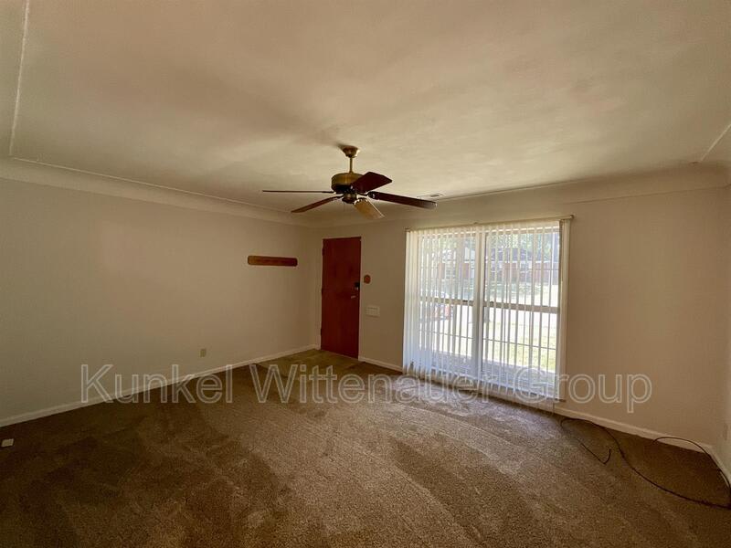 1715 Menard Dr – photo 3