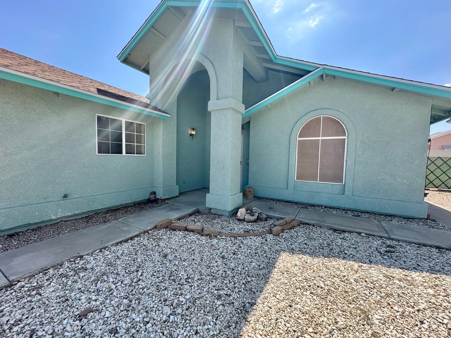 Great 3 Bedroom, 2 Bathroom Home in Quiet Neighborhood! – photo 5