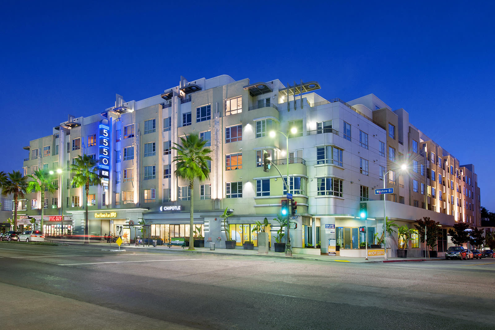 5550 Wilshire at Miracle Mile by Windsor – photo 2