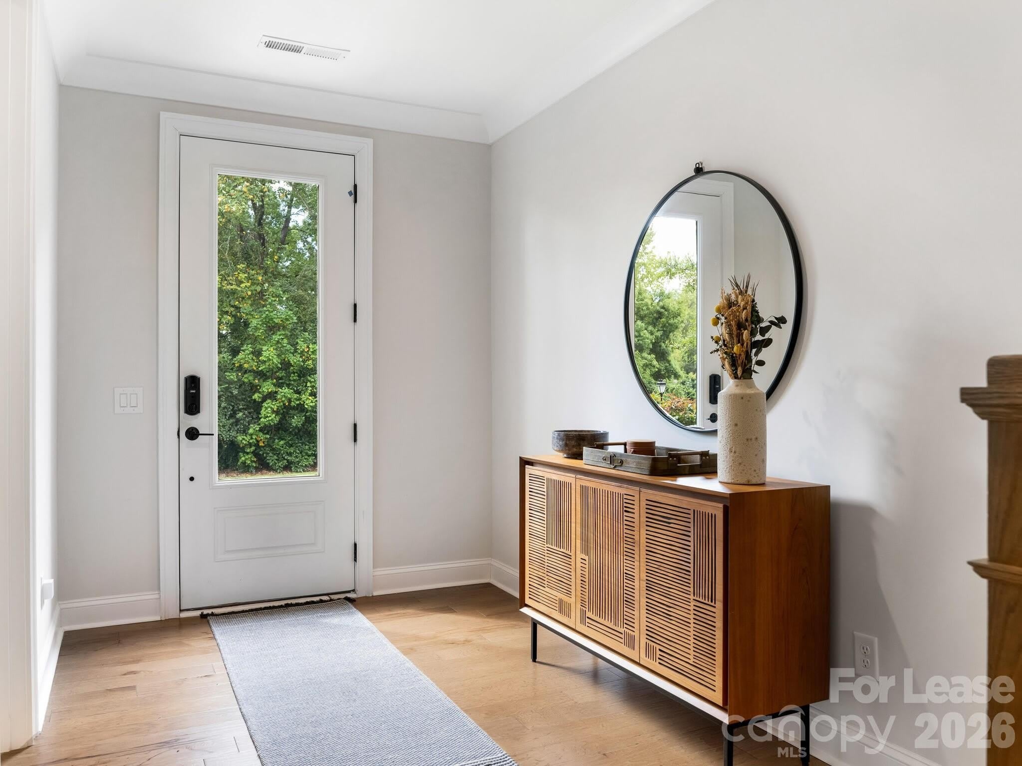 2555 Deacon Avenue – photo 3
