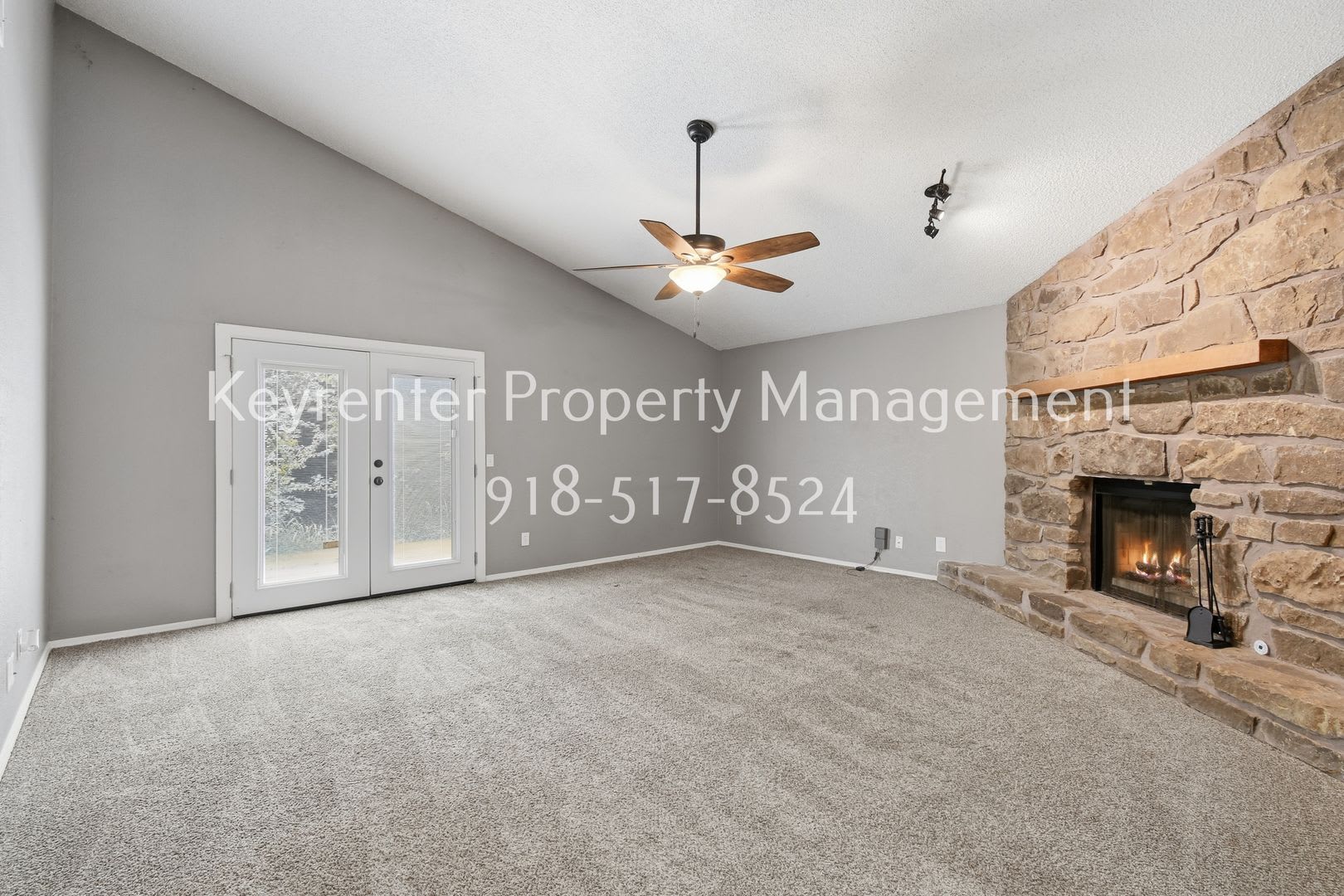 Charming 3 Bed, 2 Bath Home Backing to a Peaceful Greenbelt in Broken Arrow! – photo 5