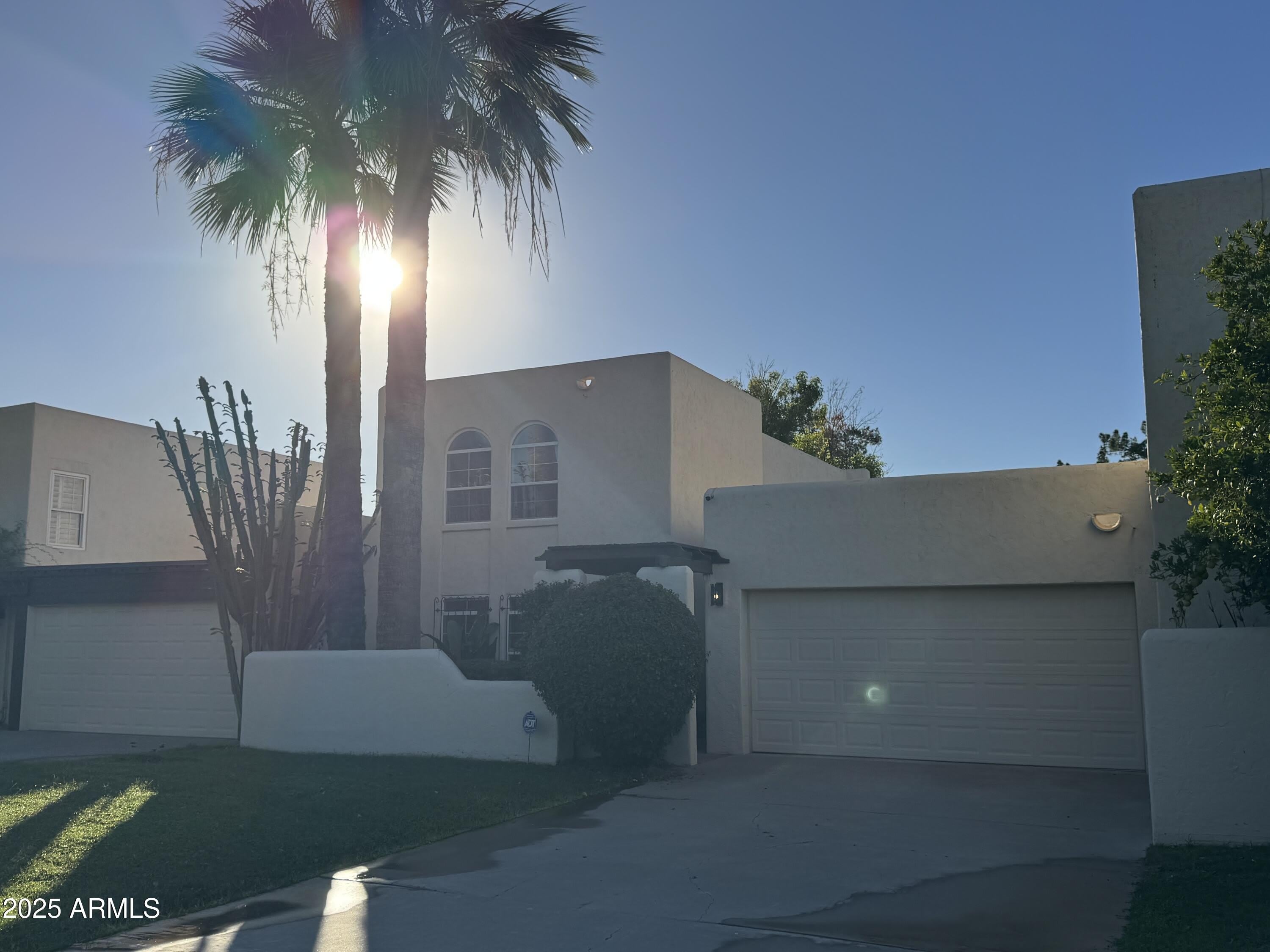 1009 N VILLA NUEVA Drive – photo 2