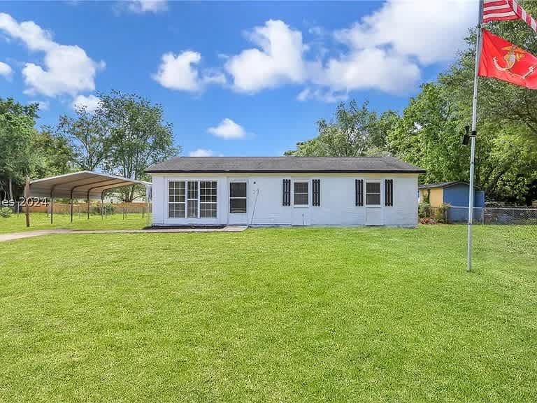 7 Castle Rock Road – photo 1