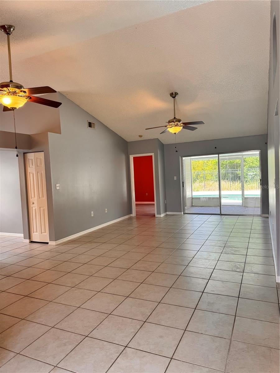 2070 SARAH LOUISE Drive – photo 4