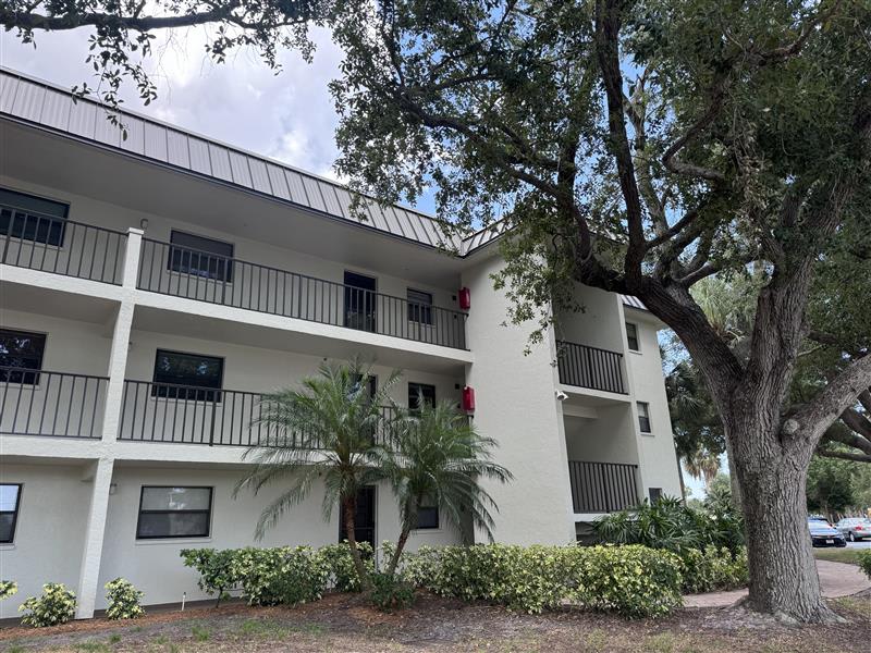 104 Capri Isles Blvd – photo 1