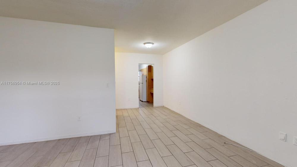 1451 NE 170th St # 105A – photo 3