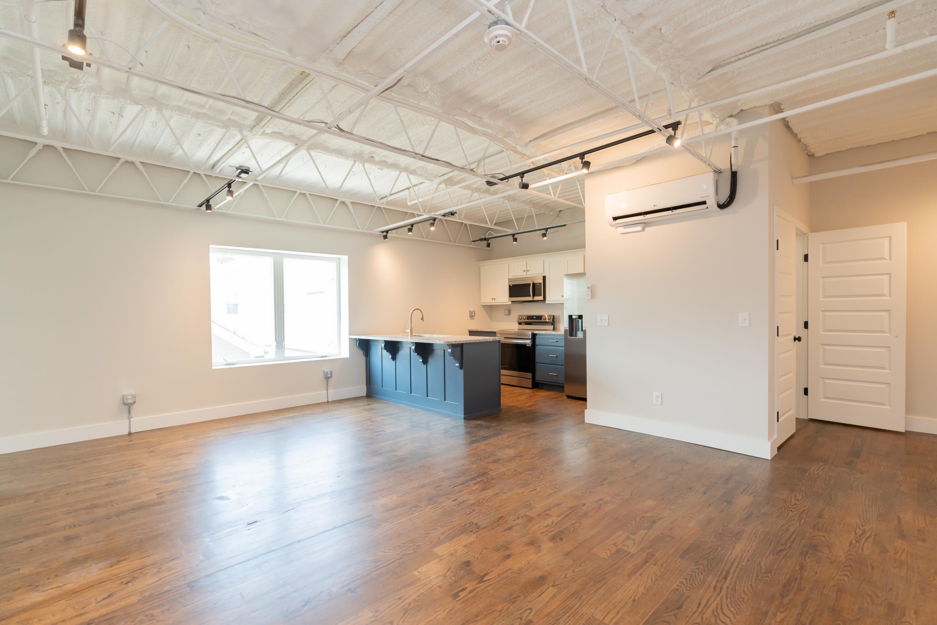 614 E Main Street – photo 1