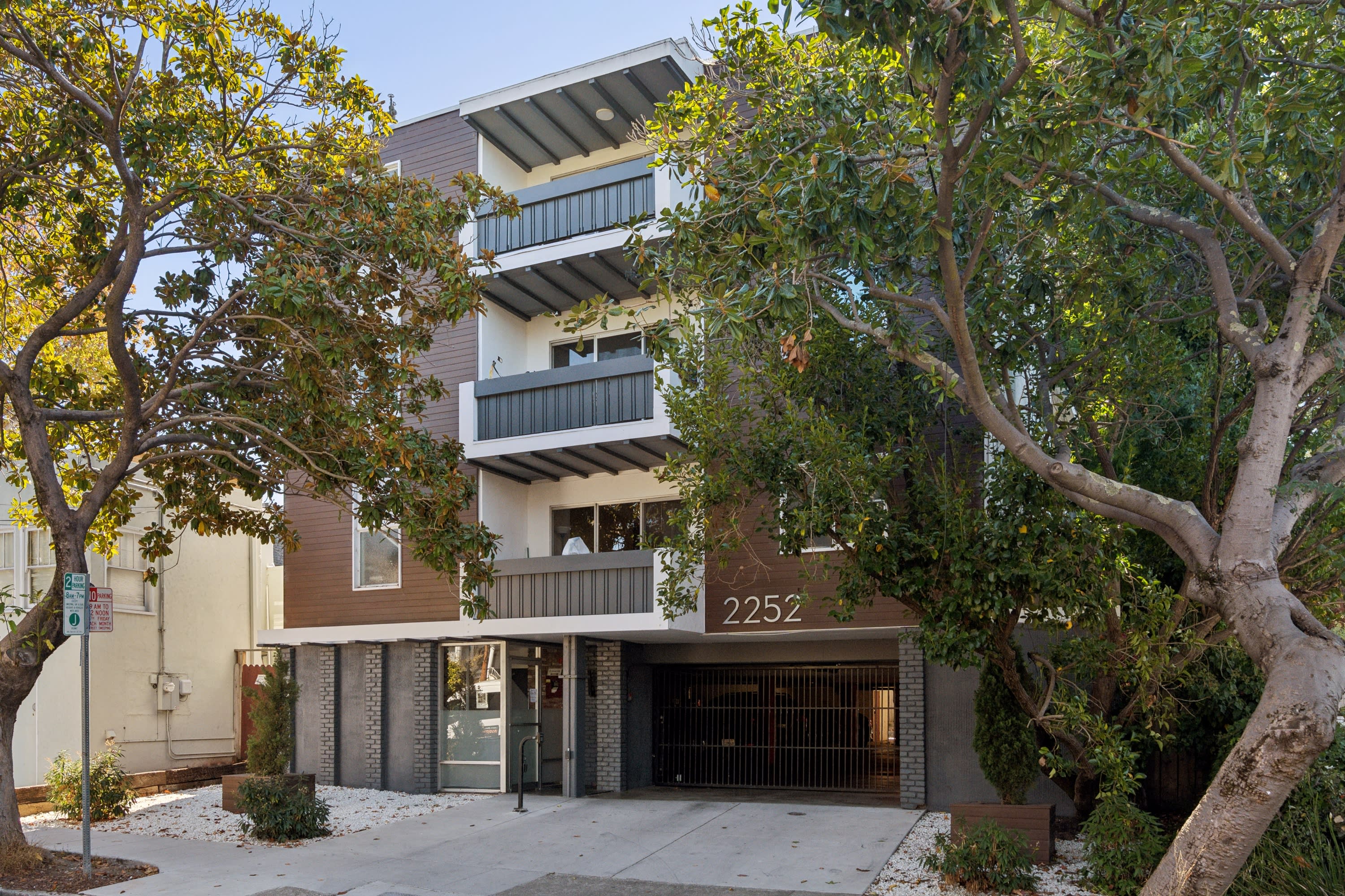 1810 Berkeley Way – photo 1