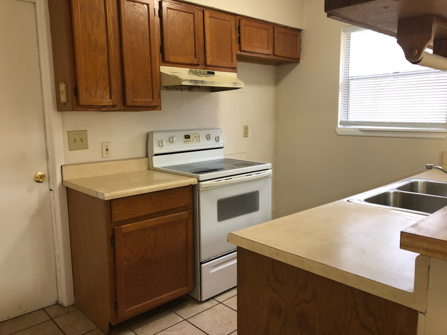 Schertz rental in quiet neighborhood – photo 4