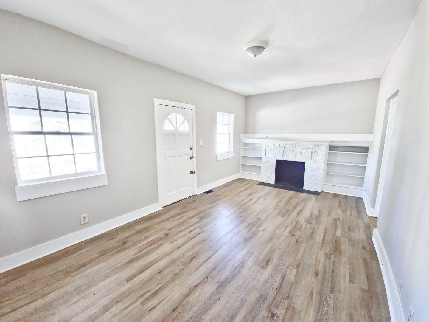 Spacious Three Bedroom House – photo 2