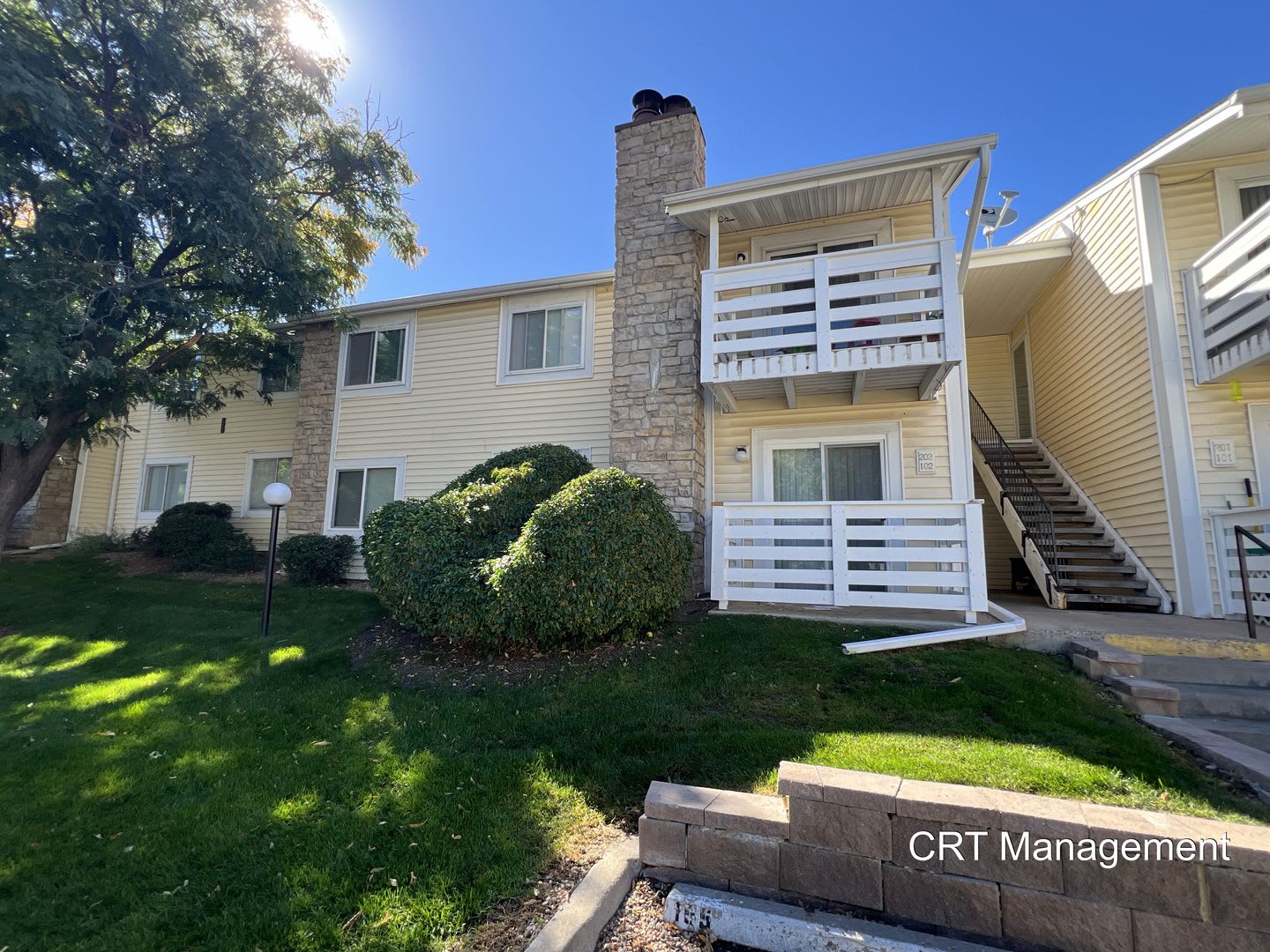 Spacious 2 Bed, 2 Bath Condo – Prime Lowry Location! – photo 2