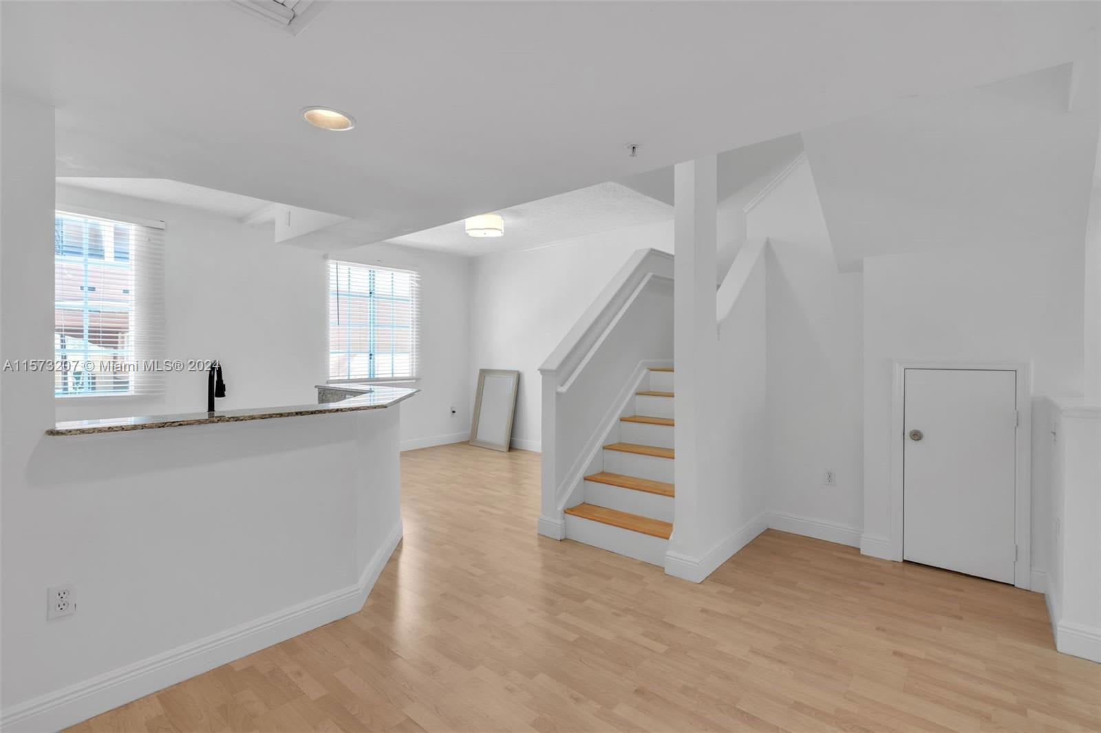 2921 Northeast 185th Street – photo 4