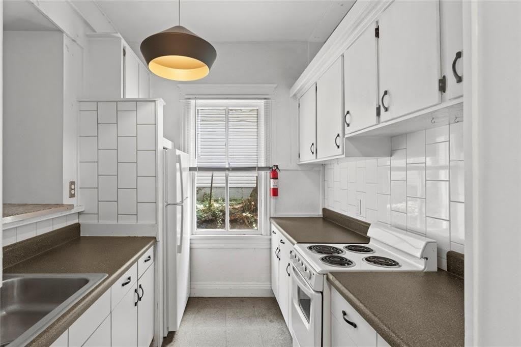 1081 McMillan Street NW – photo 2
