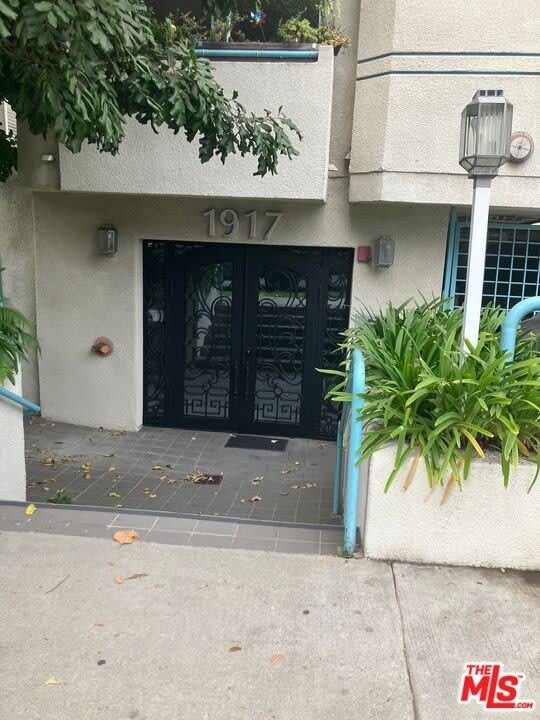1917 Glendon Ave – photo 3