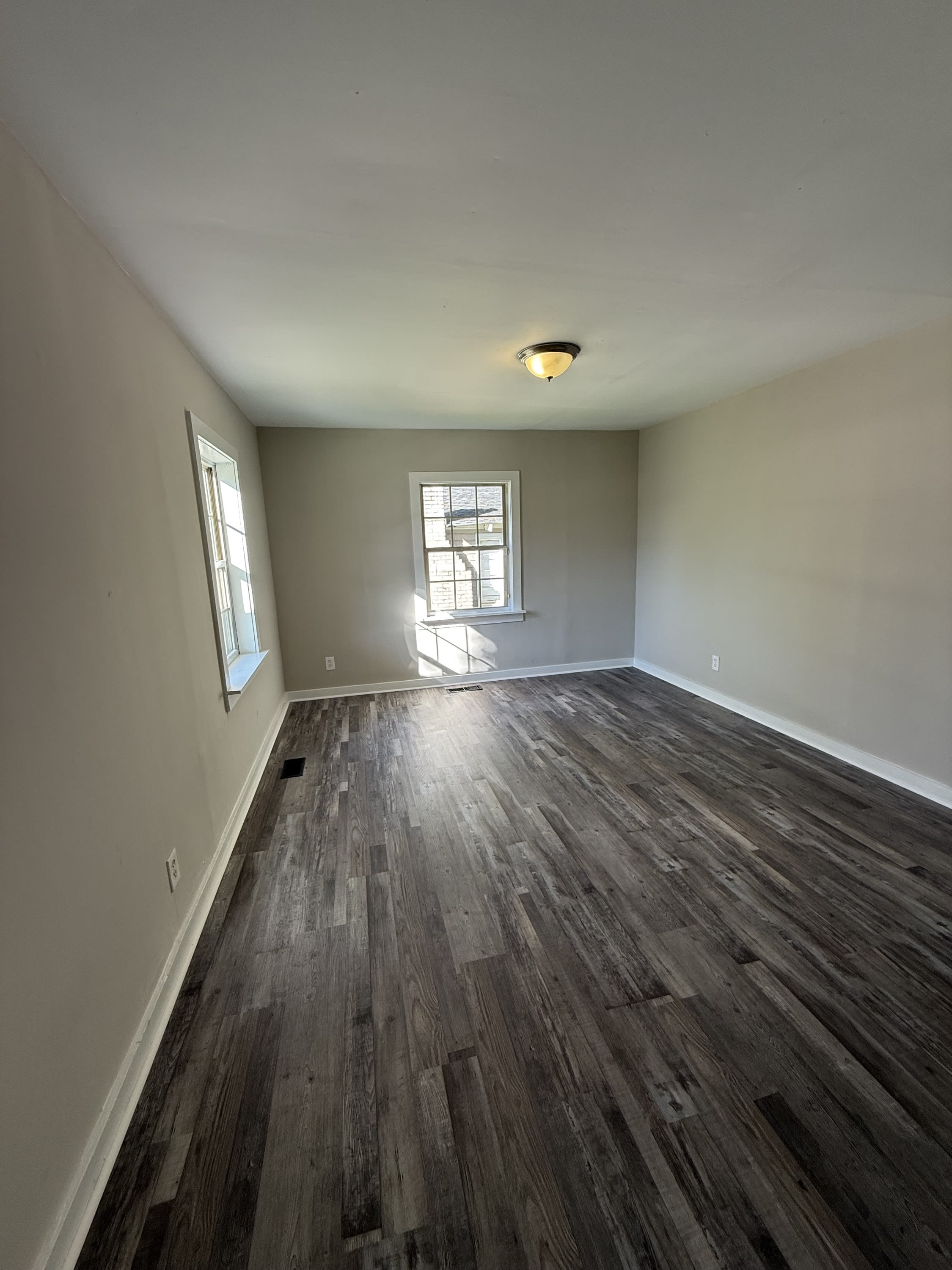 923 Woodward Road – photo 2