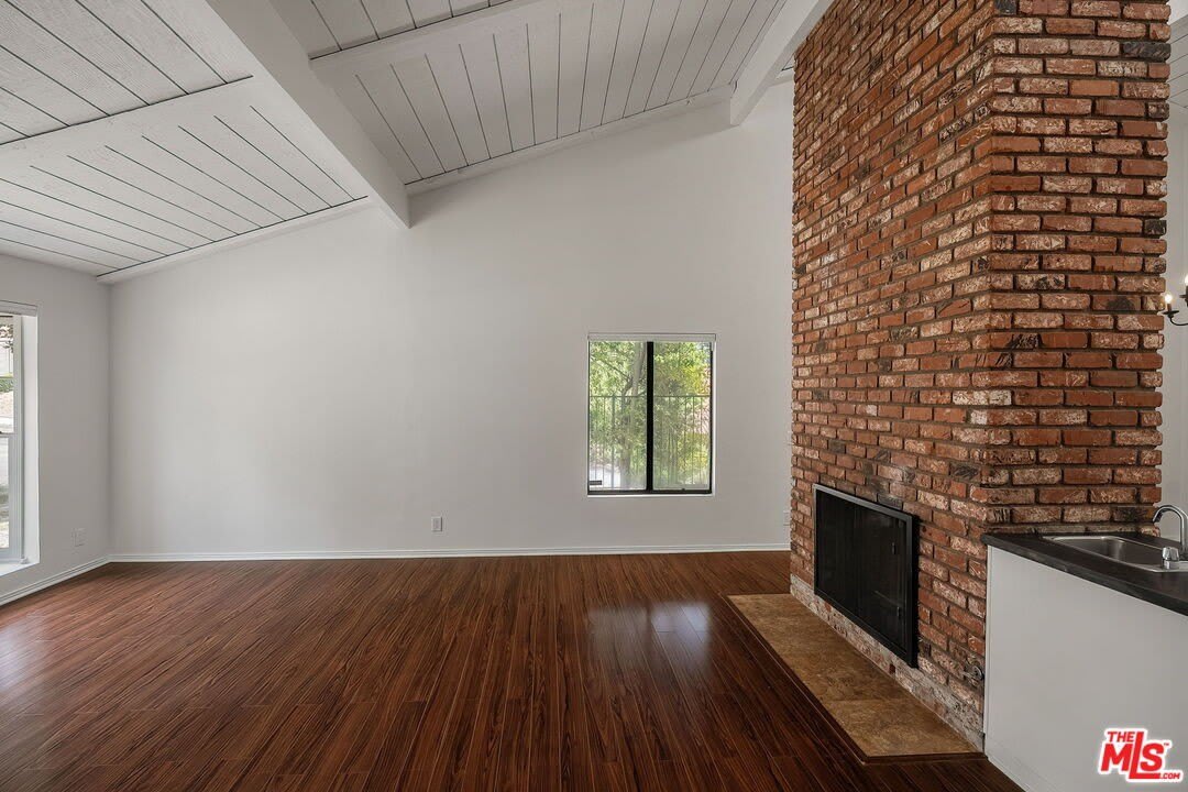 2952 Bottlebrush Dr – photo 4