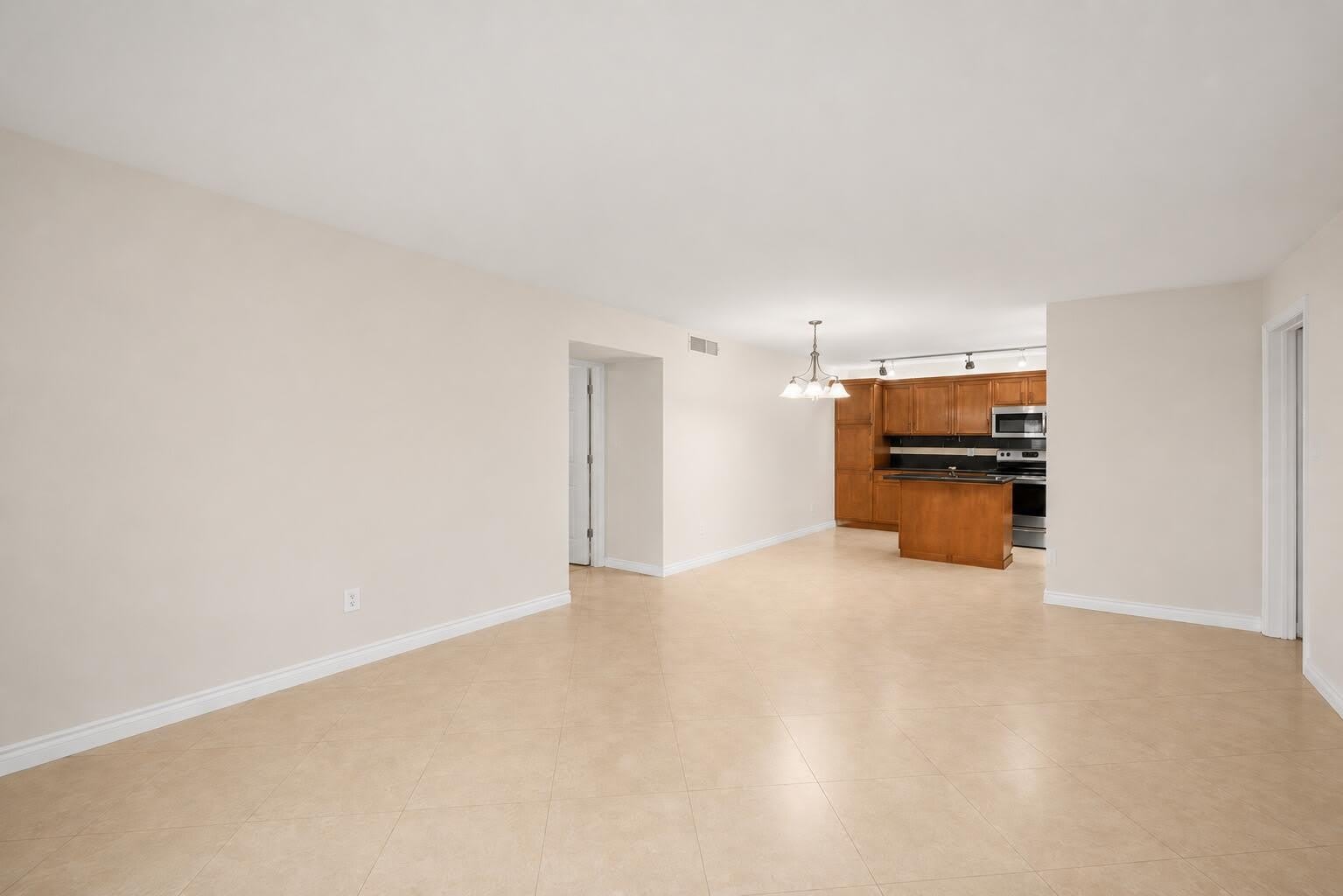 4528 SW 54th Street – photo 2