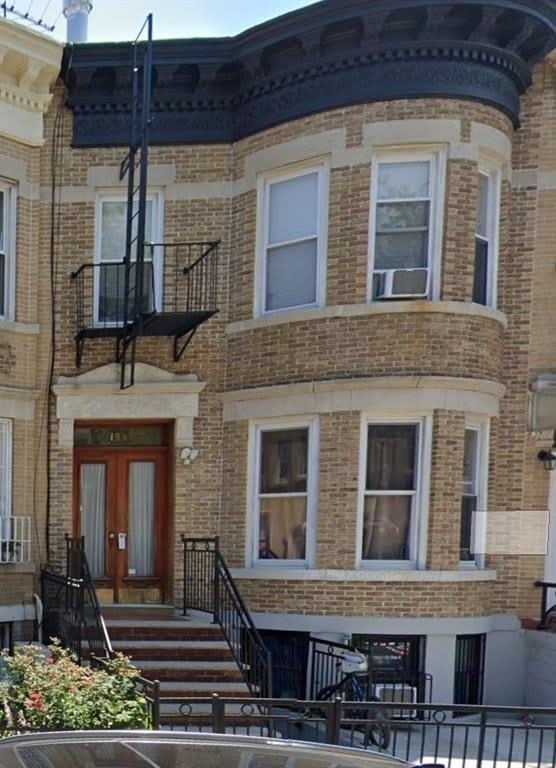 199 Bay 20th Street – photo 1