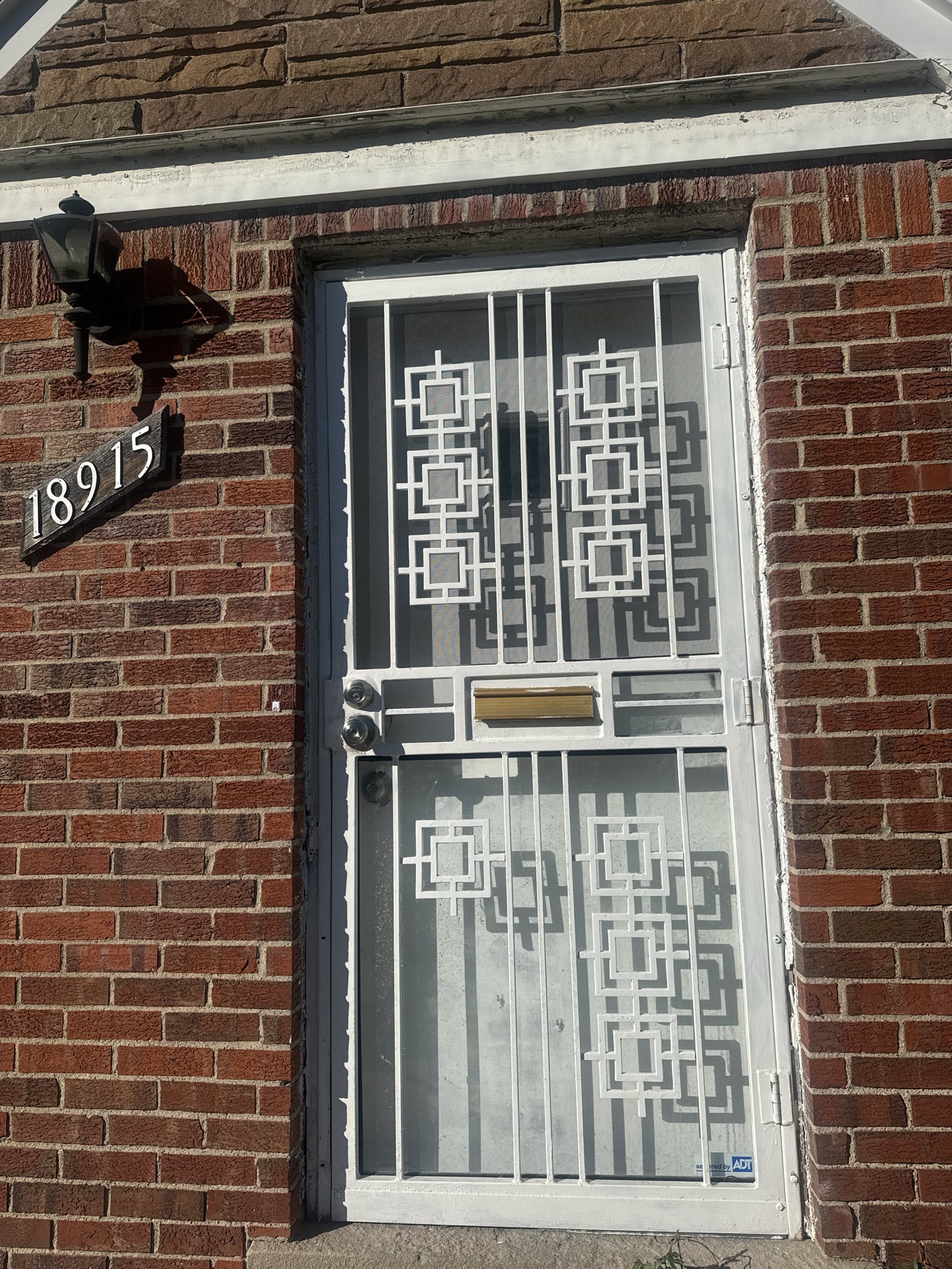 18915 Hamburg St – photo 3