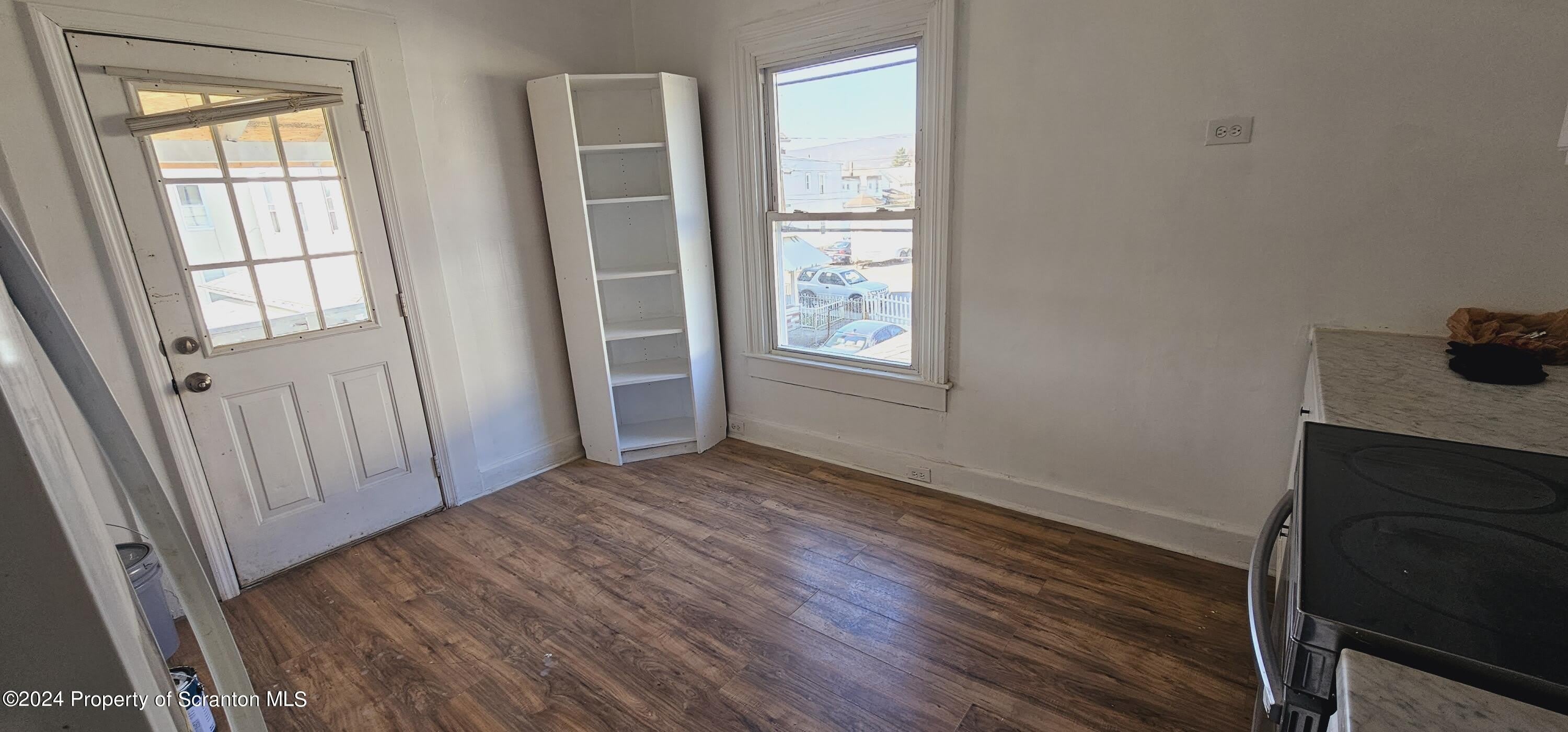 1319 Washburn Street – photo 3