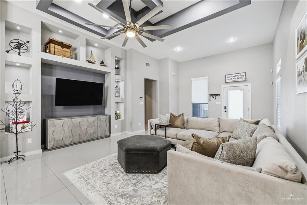921 Casa Blanca Drive – photo 2