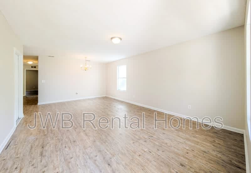 8459 Hare Ave – photo 3