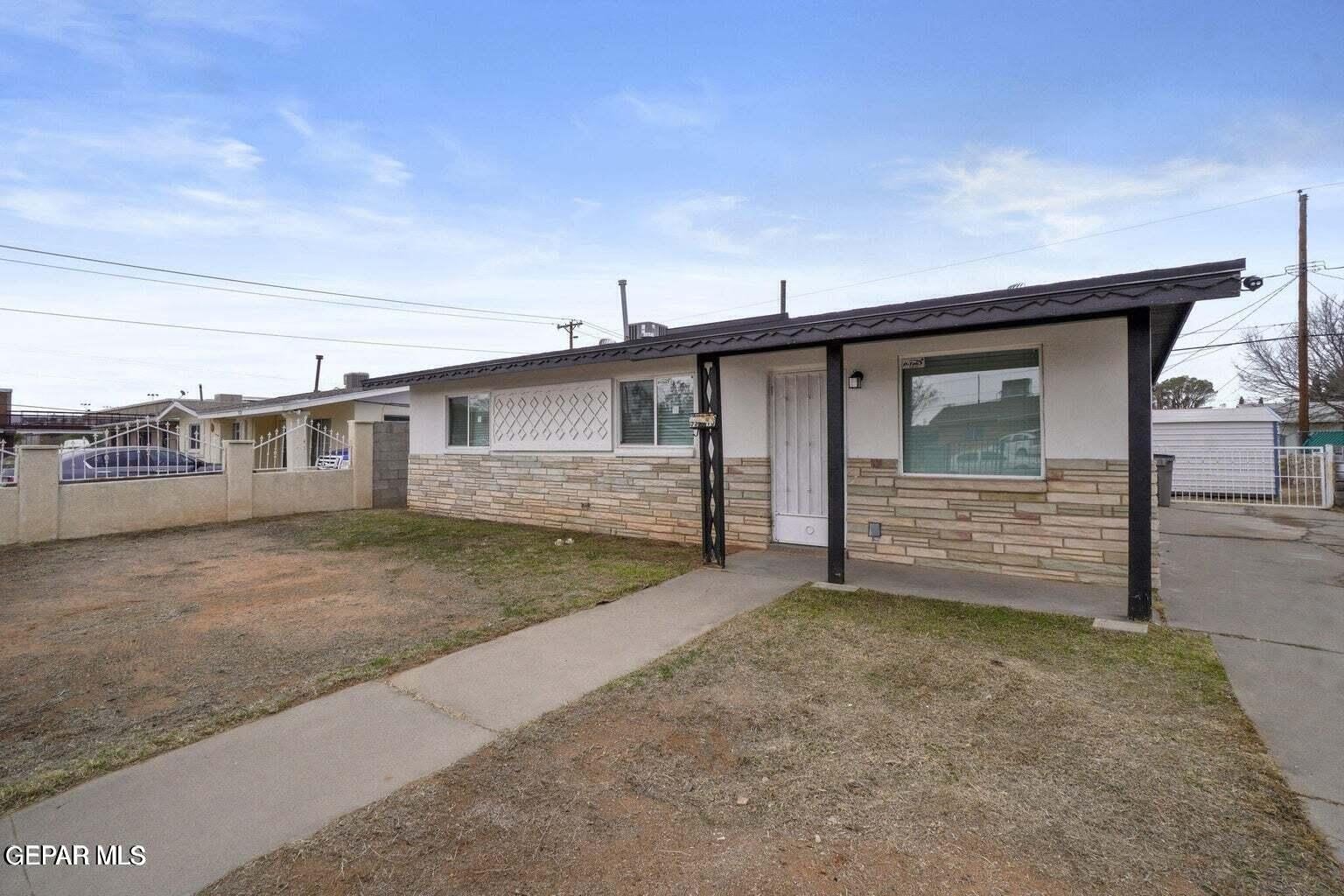 5316 SAXON Drive – photo 3