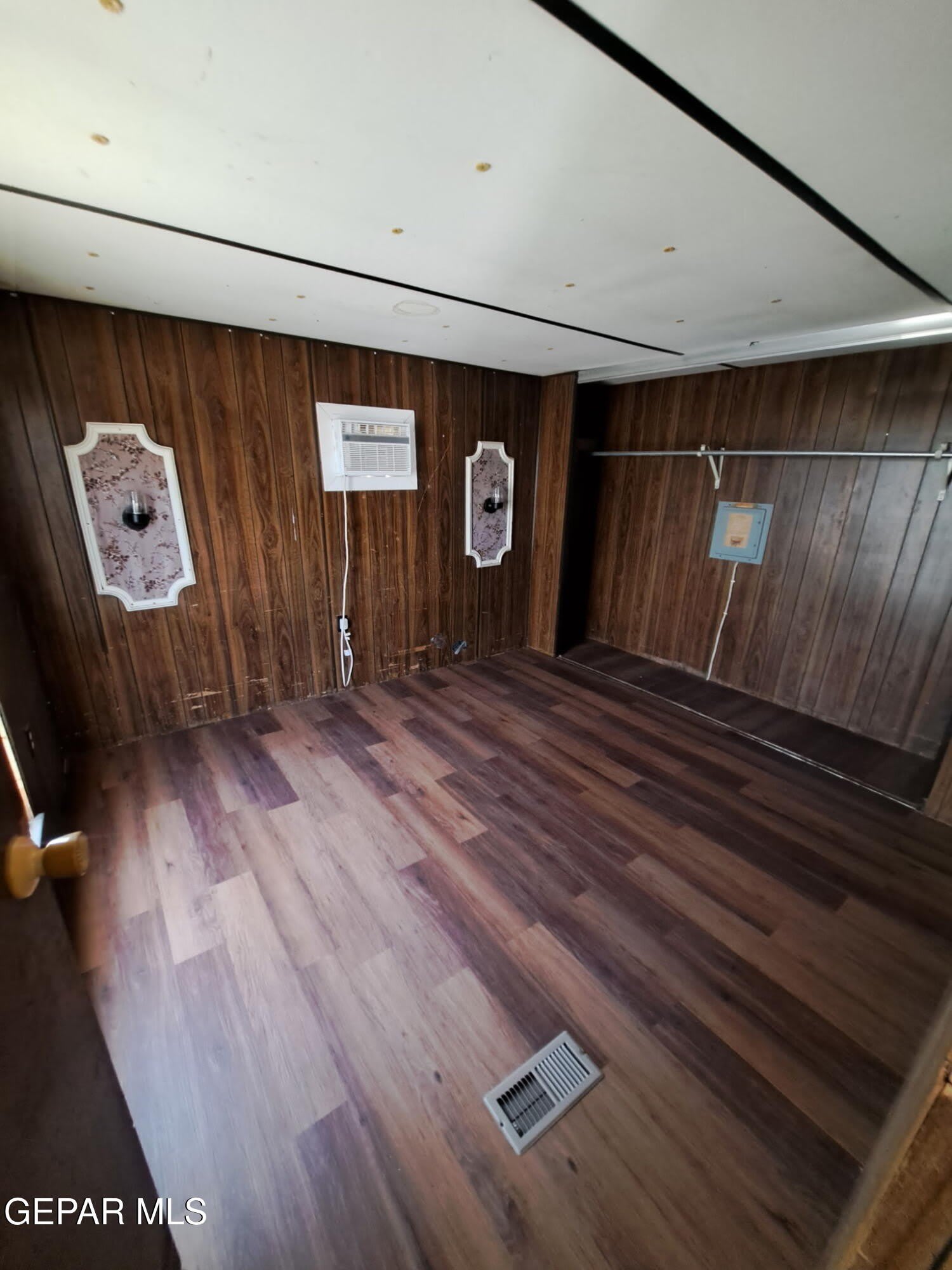 905 Ne Camp Street – photo 3