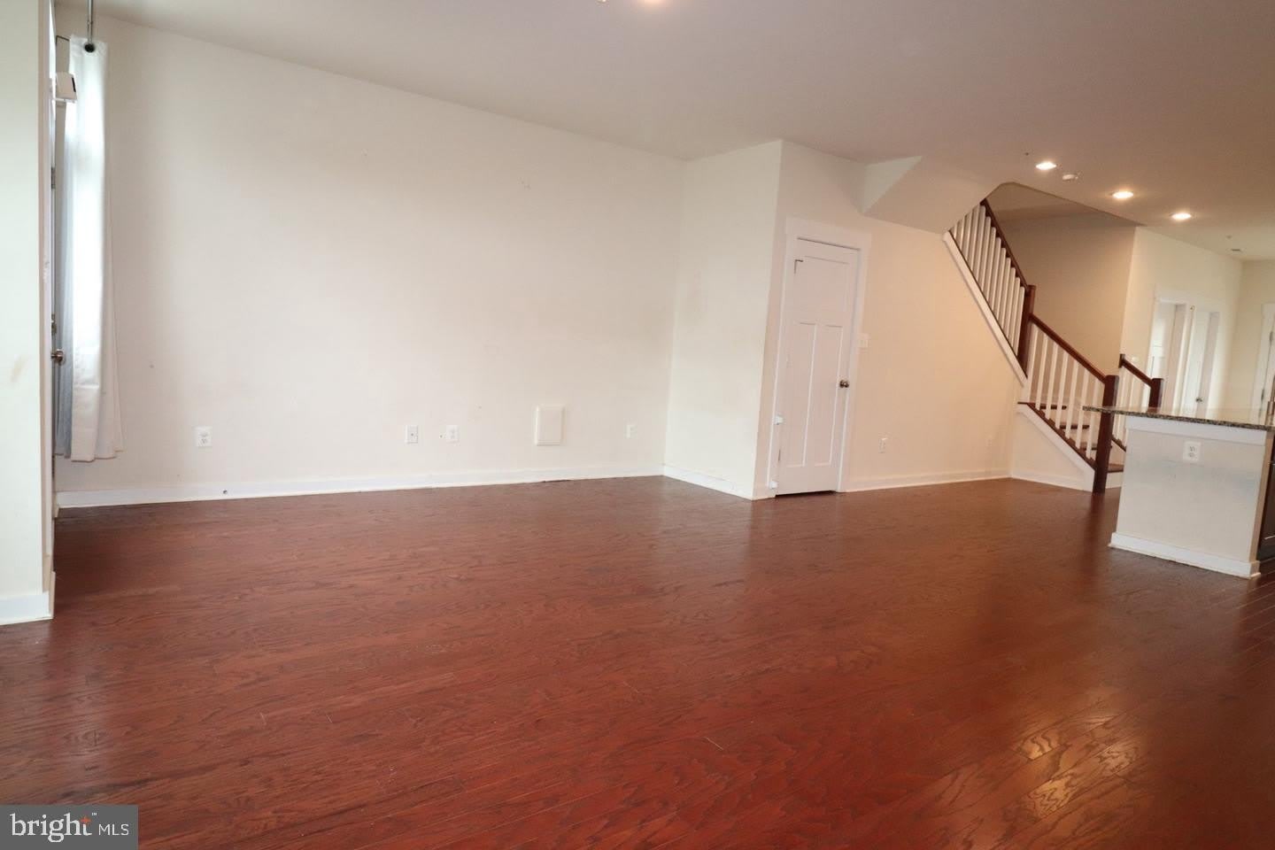 414 WAVERLEY – photo 4