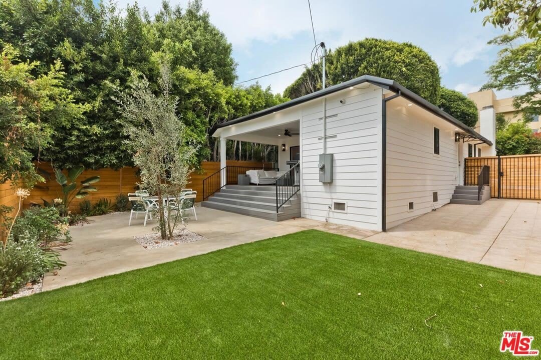 9028 Keith Ave – photo 5
