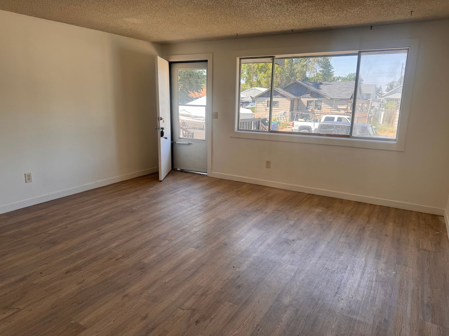 Welcoming 3 Bed, 1 Bath Home in Spokane *SPECIAL: $500 OFF!* – photo 2